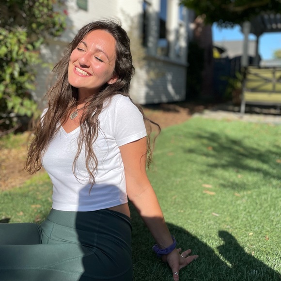 Meet your Posher, Renée - Picture 1 of 1